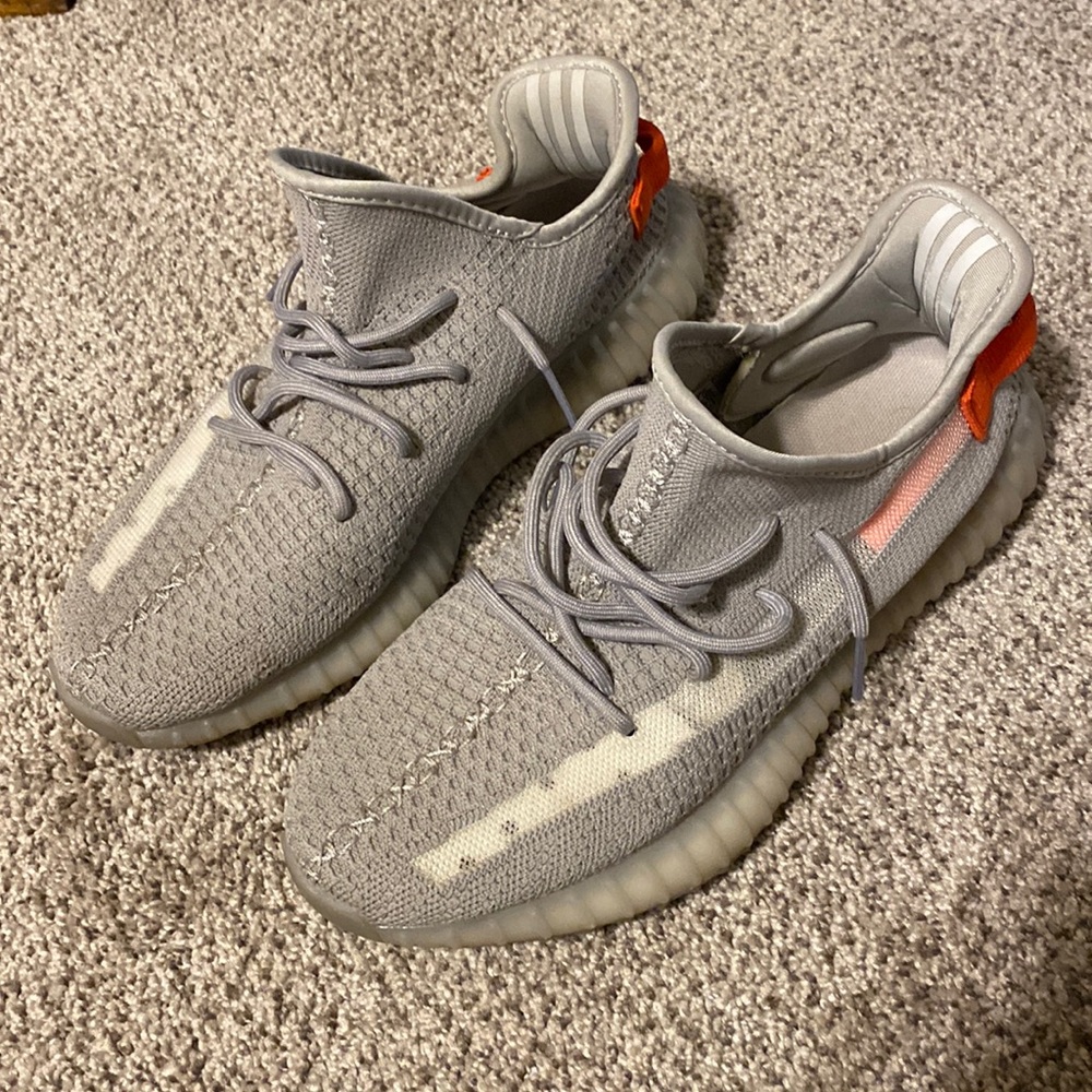 350 tail light inspired shoe *read desc